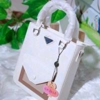 ราคา กระเป๋าถือ CICELLE สีเบจทรงสูง (23676645192)