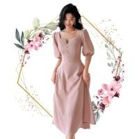 ราคา ชุดราตรี ชุดไปงานแต่งงาน ชุดออกงานสีชมพู เดรสสั้นคอวีแขนสั้นกระโปรงทรงบาน สวยหวาน เรียบหรู สวยดูดี สไตล์มินิมอล ใส่ได... (18525735522)