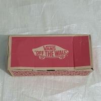 ราคา กล่องรองเท้ามือสอง VANS แท้ (28630978642)