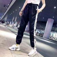 ราคา กางเกงวอร์มแถบข้างขาวขาจั๊ม (1804890162)