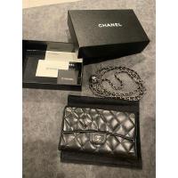 ราคา Chanel แท้100% Trifold wallet medium holo11 แท้100% มีตำหนิ (27128686039)