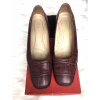 ราคา PIERRE CARDIN รองเท้าผู้หญิงหนังแท้เดิมแท้ 23.5 ซม. Preloved (11079997456)
