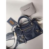 ราคา สินค้าพร้อมส่ง NewBalenciagaCity Mini Size ⭐️ อะไหล่ทอง มีกระจก Size : 9.8 x 6.2 x 3.9 นิ้ว สวย เรียบ หรู ราคาดีมากก (19225643682)