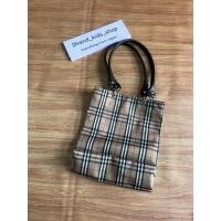 ราคา มือสองญี่ปุ่น•กระเป๋า Burberry สภาพดีมากค่ะ ใบใหญ่ใส่ของได้เยอะ ❌ตัวสายไม่แท้นะคะ (44122250596)