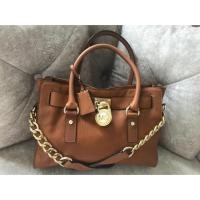 ราคา MICHAEL KORS ไมเคิล คอร์ กระเป๋าหนัง สีน้ำตาล มือสอง ของแท้ (1595713690)