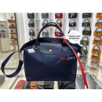 ราคา ใช้โค้ดลดสูงสุด 1,000.-(แท้100%จากKingPower)Limited Longchamp Tres Paris สี Marine (ปรับสายได้)กรุณาสอบถามก่อนสั่งชื้อ (11232545254)
