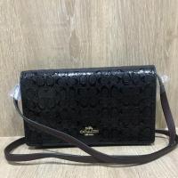 ราคา Coach foldover crossbody clutch F15620 (1829640792)