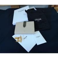 ราคา USED like new‼️ กระเป๋าตังค์ CELINE MEDIUM STRAP WALLET (9451232360)