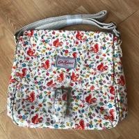 ราคา กระเป๋าสะพายข้าง Cath Kidston ของแท้100% (16708729485)
