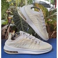 ราคา รองเท้ามือสองของแท้ size42.5/27.5 cm(10.5US) (22023696087)