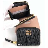 ราคา New‼️Miu Miu Matelasse Zip Around Wallet (27957127395)