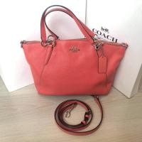 ราคา กระเป๋า Coach แท้ 100% ทรงพัดสีชมพูโอลโรส หนังแท้ pebble leather อะไหล่สีเงิน สภาพใหม่มาก 98% ขายเทๆ ราคานี้ดีงามมาก (4753455642)