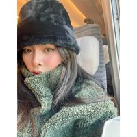 ราคา used once!ขายเสื้อกันหนาวAbercrombie&fitch สีเขียวขี้ม้าของแท้100% (24833341693)