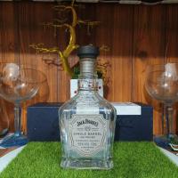 ราคา Jack Daniel 100 Proof ขวดไวน์ต่างประเทศ Made in America ทรงสี่เหลี่ยมสําหรับตั้งโชว์ตกแต่ง (ขวดเปล่า) (55804465198)