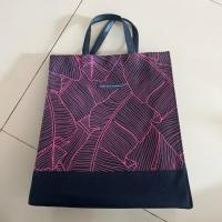 ราคา กระเป๋าถือ ออมสิน x Jim Thomson ของพรีเมี่ยมธนาคารออมสิน ของแท้ (51805045853)