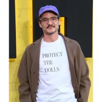 ราคา เสื้อยืด Protect The Dolls [USA Import] Troye Sivan / Pedro Pascal (27785160734)