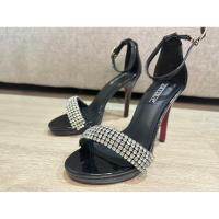 ราคา รองเท้าส้นสูง ZEVIDA สีดำ รองเท้าใส่กับชุดราตรี รองเท้าส้นสูงเรียบหรู มือสอง สภาพดีมาก พร้อมส่ง (27219289293)