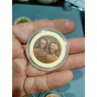 ราคา เหรียญที่ระลึก รัชกาลที่9 ราชาภิเษกครบ50ปี พศ 2543 (40650645221)