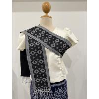 ราคา สไบขิดลาว ผ้าสไบลาว สไบ ผ้าสไบ อัดกาว ผ้าเบี่ยง แบบชายลูกปัดตุ้งติ้ง ผ้าไหม ผู้หญิง เสื้อผ้า (57251891463)