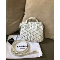 ราคา Used bao bao tonneau ปี16 ของแท้100% (1661130891)