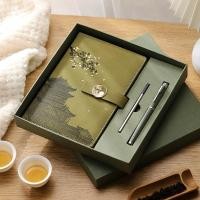 ราคา [4 สี] สมุดปกหนังวัว ชุด-ปากกาลายเซ็นคุณภาพสูง ของขวัญ เจ้านาย ครู รับปริญญา (พร้อมกระเป๋าหิ้ว) (40115675702)