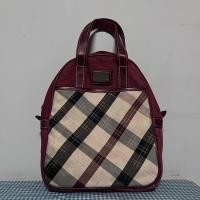 ราคา กระเป๋าทรงถือ DAKS สีแดง (22633999590)