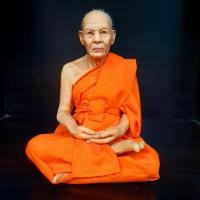 ราคา หลวงพ่อสด วัดปากน้ำภาษีเจริญ หน้าตัก 5 นิ้ว งานไฟเบอร์หุ่นขี้ผึ้งห่มจีวรจริงติดผมเหมือนจริง (27826043481)