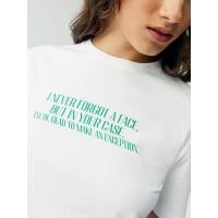 ราคา [Pomelo] เสื้อทีเชิ้ตพิมพ์ลายกราฟิก / Graphic Print T-Shirt (26017010910)