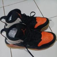 ราคา ขายรองเท้าบาสมือสอง* (41272012216)