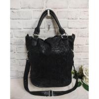 ราคา กระเป๋าหนังแท้ปั๊มลาย 3ช่องหลัก กลางซิป 3ย่อย หลัง 1ช่อง ราคา : 350 กว้าง 13.5นิ้ว สูง 13.5นิ้ว ฐาน 6นิ้ว (25776618766)