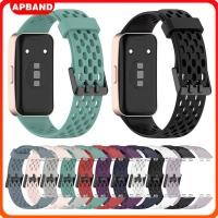ราคา สายนาฬิกากีฬาซิลิโคน for Huawei Band 10 9 8 NFC กีฬาซอฟท์เปลี่ยนสายรัดข้อมือสายรัดข้อมือระบายอากาศกับสายยาง (26275430046)