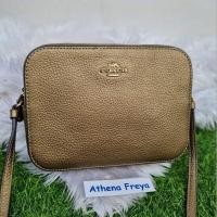 ราคา เหมือนใหม่ กล่องมินิ Coach มือสองของแท้Coach C8093 Mini Camera Bag Crossbody สีเขียวเมทัลลิค (22532638649)