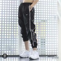 ราคา กางเกงขายาว NIKE BIG LOGO สีดำสนิท มือ2 สภาพดี (28922835246)