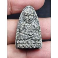 ราคา หลวงพ่อทวดวัดห้วยมงคล ปี 2553 พิมพ์เตารีดใหญ่เนื้อว่านหลังลายเซ็นต์พระอาจารย์ไพโรจน์แช่น้ำว่านปี53 (20695342428)