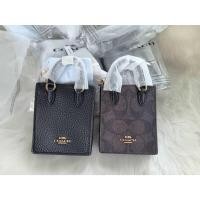 ราคา พร้อมส่ง(ผ่อน0%)(รับประกันของแท้) Coachน้องกระเป๋าใบจิ๋ว พวงกุญแจห้อยกระเป๋า (26022099911)