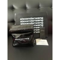 ราคา Alexander Wang Clutch Patent Leather Lunch Bag (24838174058)