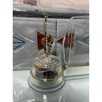 ราคา แท่นโชว์ธนบัตร พร้อมกล่องดนตรี บทเพลงพระราชนิพนธ์ และกระเป๋าผ้า (28759835674)