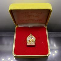 ราคา พระสีวลี ลังกาวงศ์ เจ้าคุณธงชัย วัดไตรมิตรวิทยาราม ปี2546 เนื้อเงินสามกษัตริย์ พร้อมกล่องเดิม (58005583797)