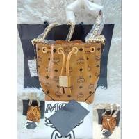 ราคา MCM NEW มือ1 แท้100% ขนาด6.5"×8"นิ้ว สายโซ่ต่อหนัง ใช้ครอสบอร์ดี สะพายแบบครัชได้ สีออริ สินค้ายอดนิยม อปก. การ์ด ถุงผ้า (26667855426)