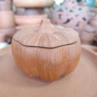 ราคา ถ้วยดินเผา ถ้วยทรงฟักทอง มีฝาปิด ได้ 1 ใบ ตกแต่งบ้าน พร้อมส่ง (22770018032)