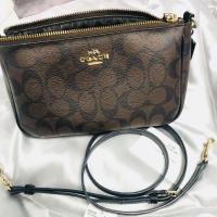 ราคา Used Coach แท้ pouch พอช (1607187434)