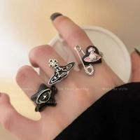 ราคา Vivienne Westwood แหวนหัวใจรัก สําหรับคู่รัก (25624926583)