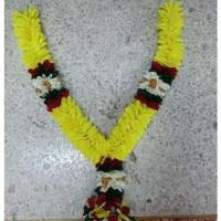ราคา มาลัยแขก พวงมาลัยดอกไม้ไหว้ครูจากอินเดีย ยาว 1 เมตร 1.5 เมตร Malai Kaek, a flower garland for decoration homage (28476797982)