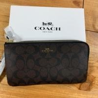 ราคา COACH 54057 แท้ % จาก outlet คล้องมือ size L ของใหม่ 2 ซิป พื้นน้ำตาล c ดำ (1836822891)