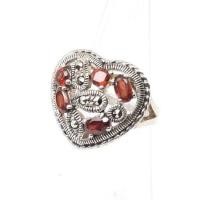 ราคา แหวน โกเมน ( Garnet ) พลอยแท้ ประดับ แมกกาไซค์ marcasite รูปหัวใจ ตัวเรือนเงินแท้ 925 เสริมเรื่องความรัก ขนาด 53 (5036550630)