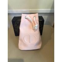 ราคา กระเป๋าทรงขนมจีบ Dior สีชมพูอ่อน (29333669854)