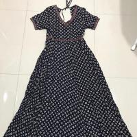 ราคา เดรสยาวลายหลุยผ้านุ่มหนักดีมาค่ะลูกค้า อกได้ถึง34เอว27-28สะโพก30-40 (5136901594)