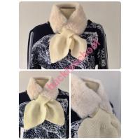 ราคา มือสอง(เหมือนใหม่) ผ้าพันคอมือสอง ญี่ปุ่น สีครีม คอขนสัตว์เทียมชายไหมพรม (44277285938)