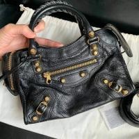 ราคา ส่งต่อ มือ 2 ❤️ กระเป๋า Balenciaga Mini หมุดทอง ของแท้ 100% (11552873958)