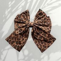 ราคา กิ๊บโบว์ติดผม ลายเสื้อ จัมโบ้ (40123016032)